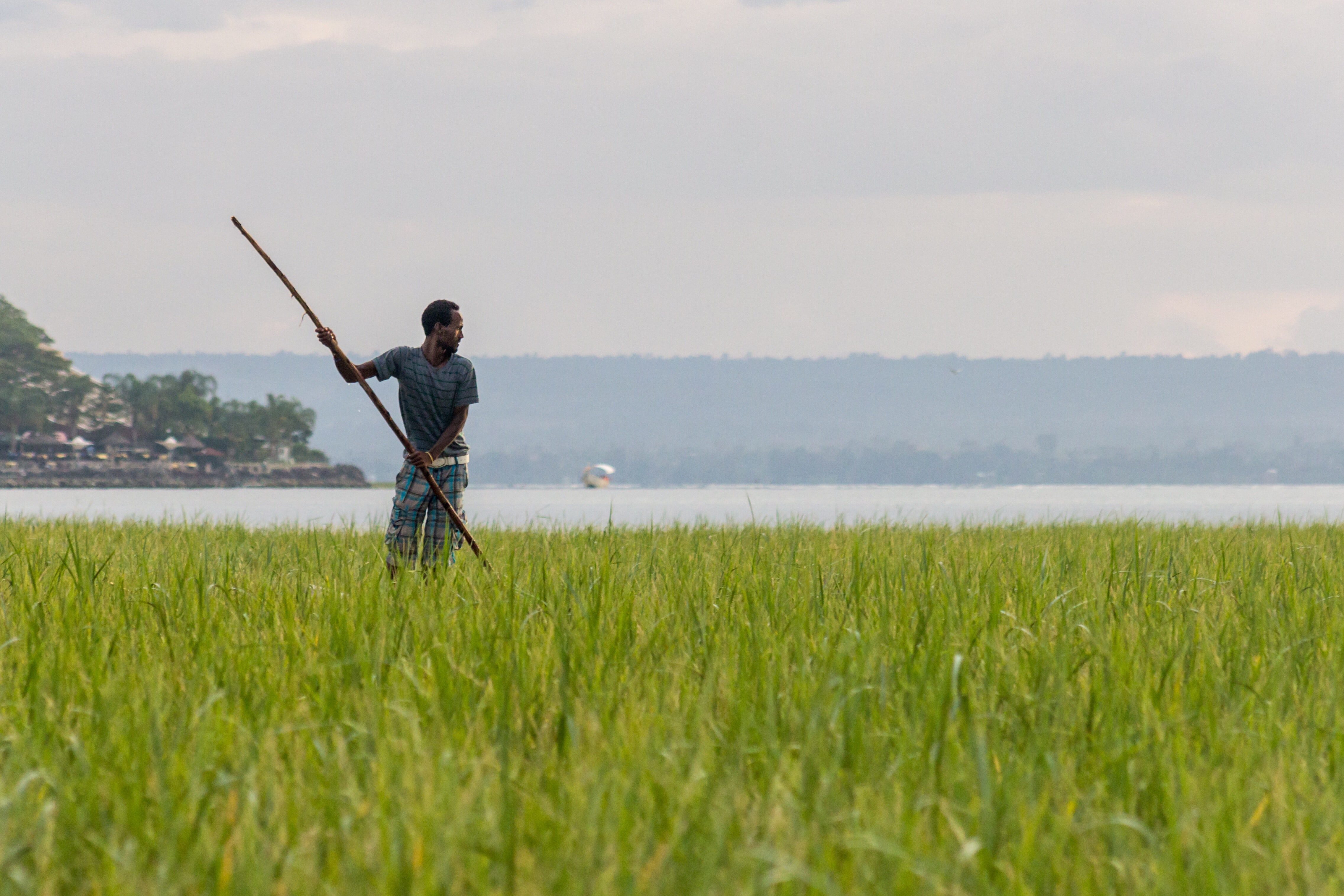 fisherman lake Awassa Etiopie